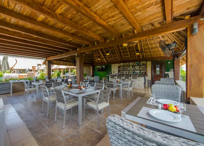 Naay Tulum Curamoria Collection